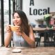 Ilustrasi Nongkong dan Ngopi di Cafe (Freepik)
