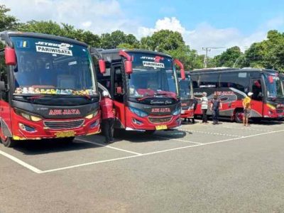 Bus study tour