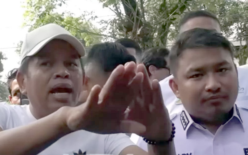 Dedi Mulyadi saat penertiban bangunan liar di Jalancagak
