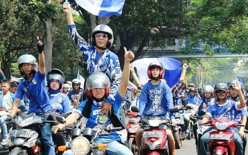 Bobotoh konvoi kemenangan Persib Bandung