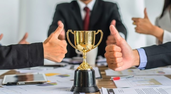 IFTL Award 2025 memberikan penghargaan kepada 36 pemimpin keuangan terbaik Indonesia yang berkontribusi memperkuat ekosistem keuangan nasiona