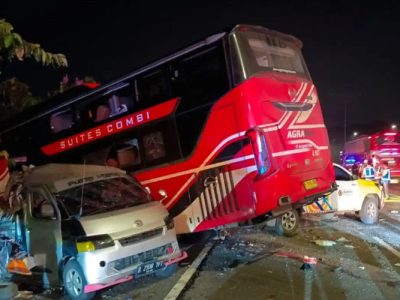 Kecelakaan beruntun di Tol Cipali Purwakarta