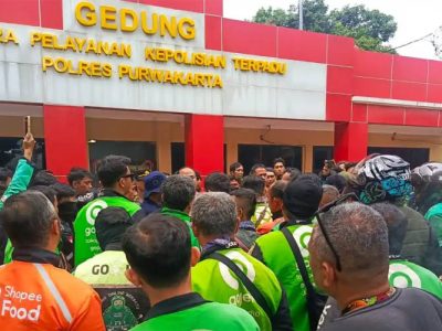 Demo driver ojol di Polres Purwakarta