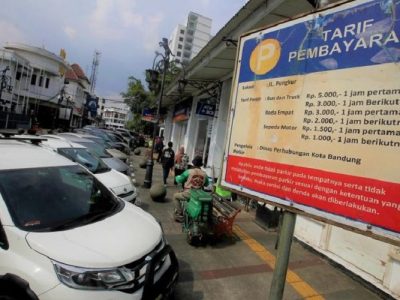 Parkir liar di Kota Bandung