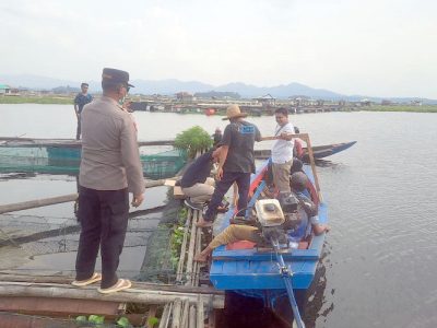 Polsek Maniis saat lakukan pengecekan TKP