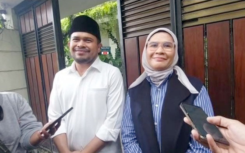 Nina Agustina bersama Abang Ijo Hapidin