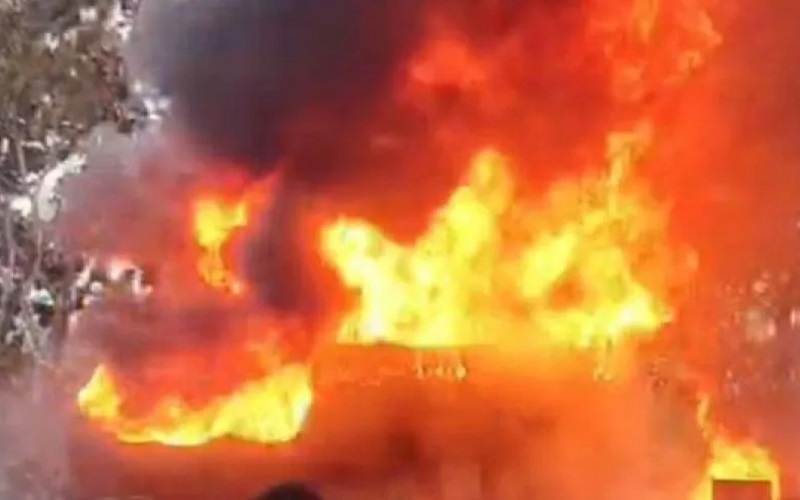 Truk tangki terbakar di Tol Cipali KM 185 arah Cirebon