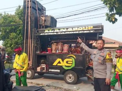 Kru sisingaan kesetrum listrik